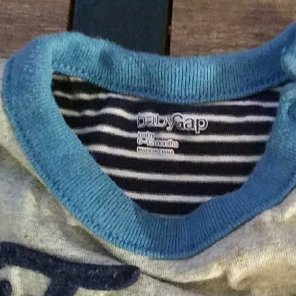 Clothing - Picture 4 of 6